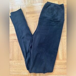 Aritzia Wilfred Free “Daria” Suede Leggings